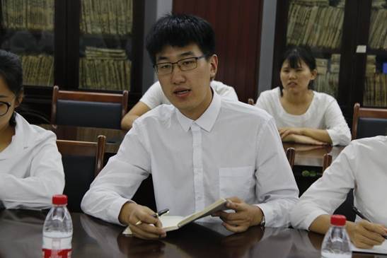 上一屆黨建辦副主任楊冰發言